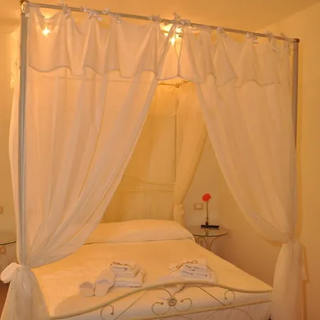 Palazzo San Procopio Nocleg ze śniadaniem *